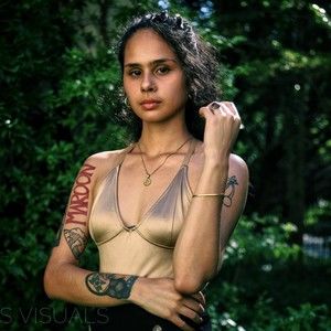 Meet your Posher, Destinee